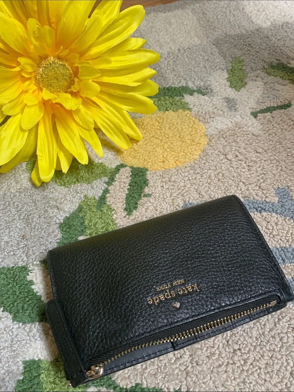 kate spade Black Pebbled Leather Zip Card Case with Gold Logo